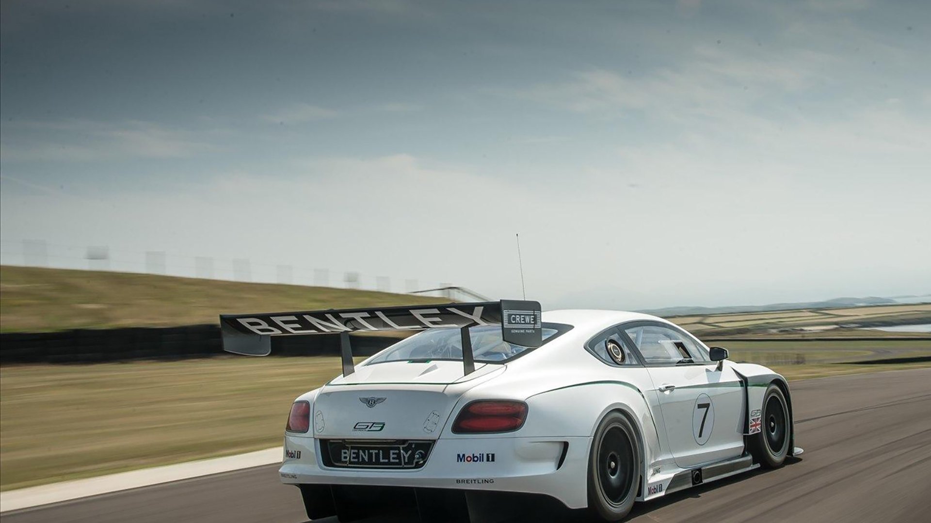 kaiyun登录入口-欧洲杯难忘瞬间：看点满满，泪点也多，欧洲杯太精彩了